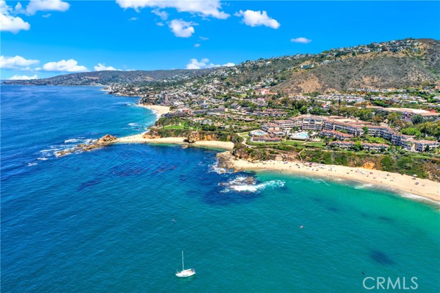 21692 Ocean Vista Drive, Laguna Beach CA: https://media.crmls.org/medias/45528afc-0461-4959-822a-0d1bea1b38f6.jpg