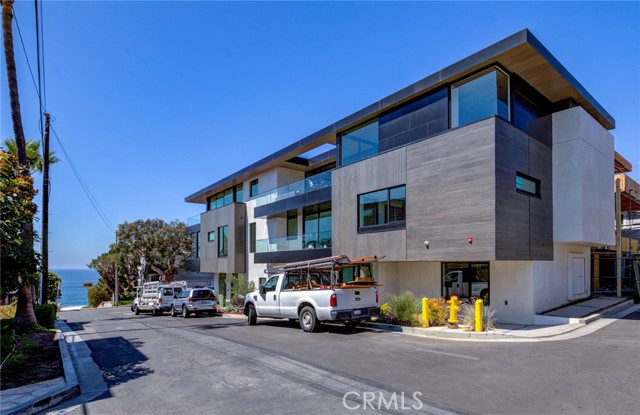 405 26th Street, Manhattan Beach, California 90266, 4 Bedrooms Bedrooms, ,1 BathroomBathrooms,Residential,Sold,26th Street,SB21203664