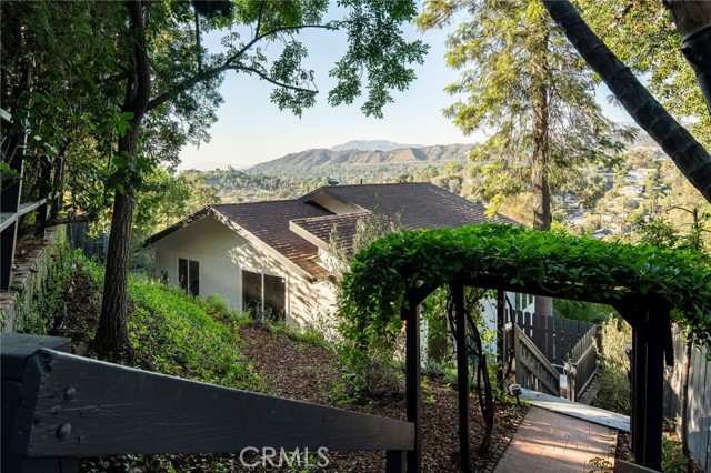 Detail Gallery Image 2 of 57 For 1321 Wildwood Dr, Los Angeles,  CA 90041 - 3 Beds | 2 Baths