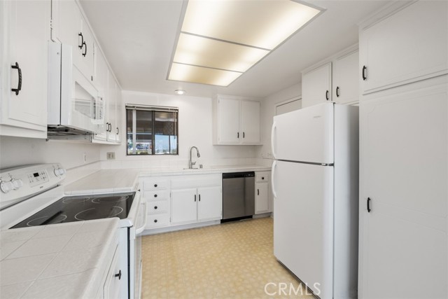 Detail Gallery Image 20 of 42 For 3110 via Serena South #P,  Laguna Woods,  CA 92637 - 2 Beds | 2 Baths