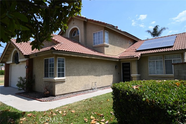 Detail Gallery Image 2 of 22 For 13402 Crocker Ct, Fontana,  CA 92336 - 4 Beds | 3 Baths