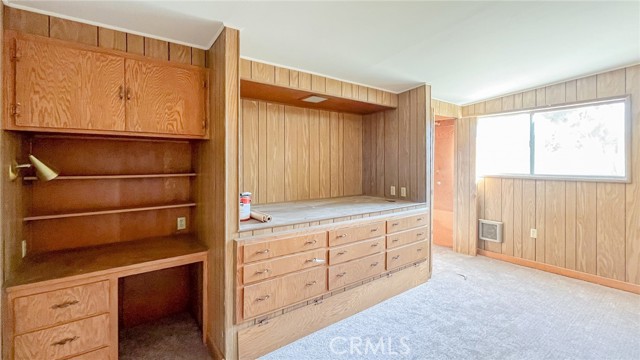 Detail Gallery Image 9 of 31 For 7411 Joshua Ln, Yucca Valley,  CA 92284 - 6 Beds | 2 Baths