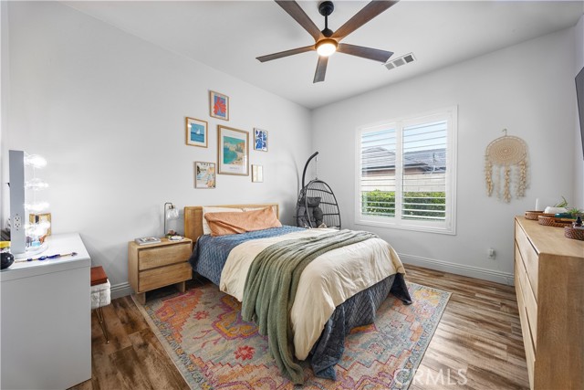 15521 Georges Letour Avenue, Bakersfield CA: https://media.crmls.org/medias/4554e890-7bbf-422d-acc7-d69f3a56d65b.jpg