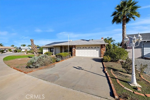 27580 Charlestown Drive, Menifee CA: https://media.crmls.org/medias/4554fd88-3136-4cb0-a5df-cda40dce1246.jpg
