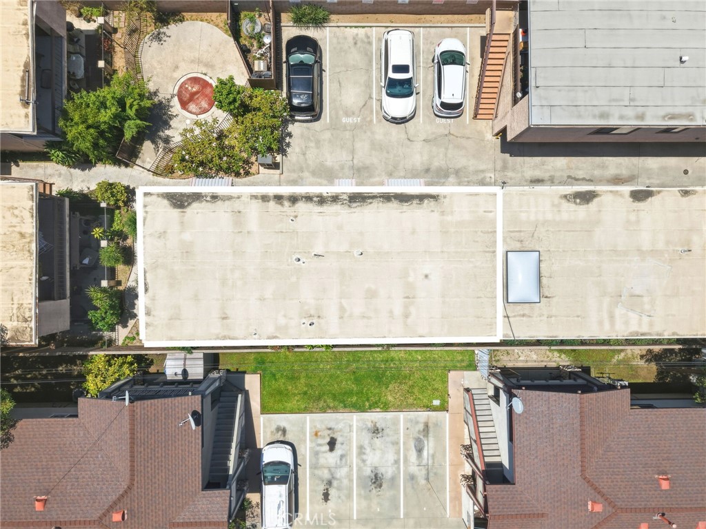 https://media.crmls.org/medias/45550590-d7a8-475f-96fc-62f16d72bea0.jpg?preset=X-Large