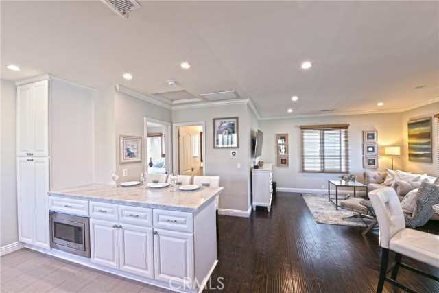 Detail Gallery Image 46 of 51 For 1319 Unit B W Bay Ave #B,  Newport Beach,  CA 92661 - 1 Beds | 1 Baths