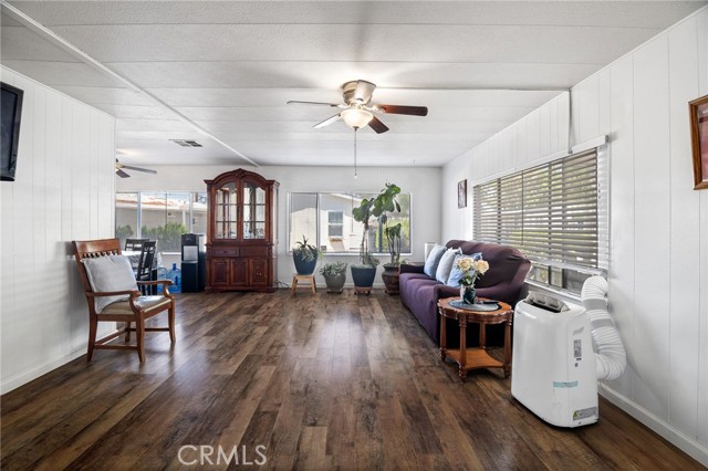 3524 East Avenue, Palmdale CA: https://media.crmls.org/medias/4555c8fd-d4c4-4640-9017-aae9b872c10c.jpg
