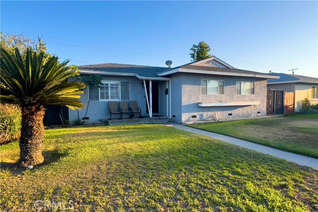 Detail Gallery Image 1 of 11 For 1422 E Broadway, Anaheim,  CA 92805 - 4 Beds | 2/1 Baths