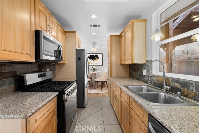 Detail Gallery Image 12 of 39 For 4702 Williams, La Verne,  CA 91750 - 2 Beds | 2 Baths