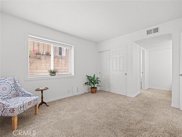 Image 3 of 42 For 2932 Oakwood Lane