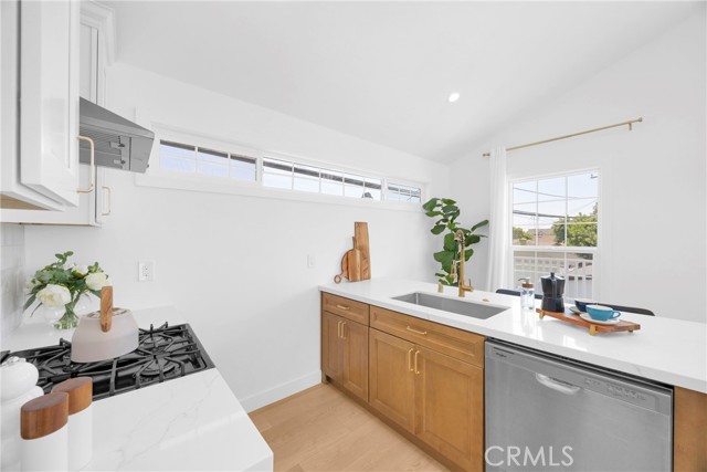 3306 San Anseline Avenue, Long Beach CA: https://media.crmls.org/medias/45576050-3ce0-40ed-91ff-bb106aa0fa76.jpg