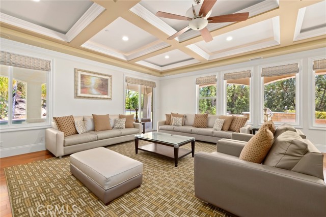 5092 Parkway Calabasas, Calabasas CA: https://media.crmls.org/medias/45579d37-255a-4940-8c41-4c5508cf7c17.jpg