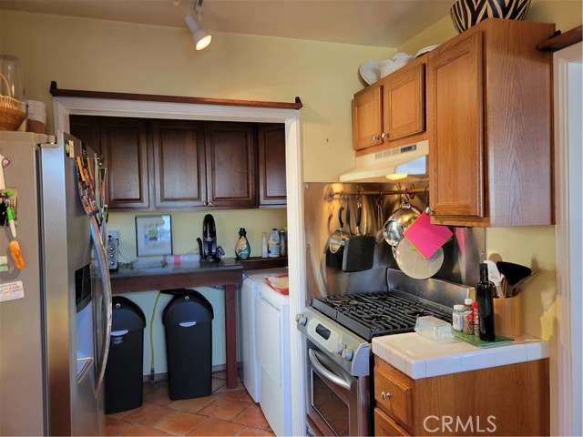 3608 Laurel Avenue, Manhattan Beach, California 90266, 2 Bedrooms Bedrooms, ,1 BathroomBathrooms,Residential,Sold,Laurel,SB21205339