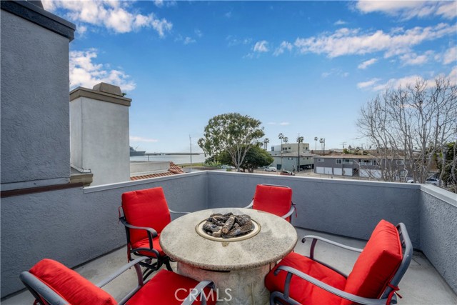 Image 51 of 72 For 1713 Electric Avenue