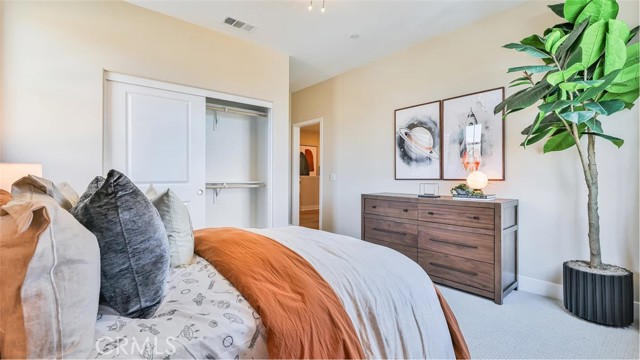 Detail Gallery Image 16 of 27 For 27423 Shining Willow Ln, Valencia,  CA 91381 - 4 Beds | 2/1 Baths