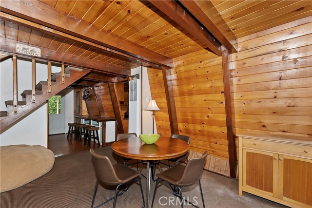 Detail Gallery Image 13 of 46 For 317 W Aeroplane Bld, Big Bear City,  CA 92314 - 4 Beds | 2 Baths