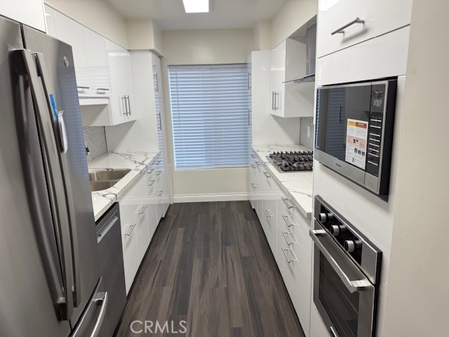 Detail Gallery Image 6 of 21 For 434 S Canon Dr #202,  Beverly Hills,  CA 90212 - 1 Beds | 2 Baths