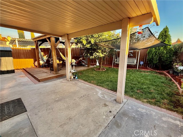 14213 Ranchero Drive, Fontana CA: https://media.crmls.org/medias/455a0fbc-3ae9-4b5e-bedf-f5f650d76024.jpg