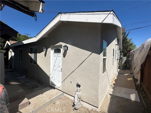 3974 S Harvard Boulevard, Los Angeles CA: https://media.crmls.org/medias/455a1093-8a12-46c8-9330-630b5daf4837.jpg