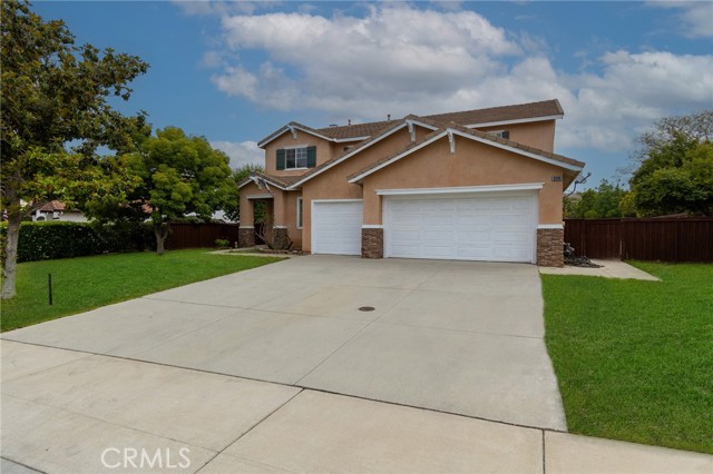 8348 Barnwood Lane, Riverside CA: https://media.crmls.org/medias/455a738f-119f-453f-9d33-d8bc73efca62.jpg