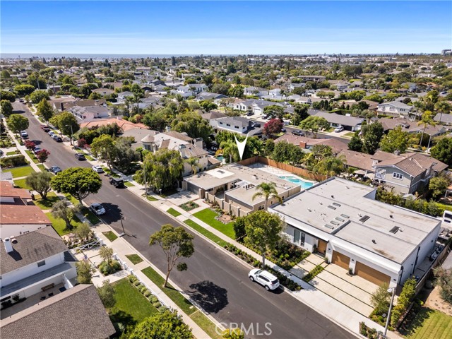 Detail Gallery Image 33 of 34 For 1609 Anita Ln, Newport Beach,  CA 92660 - 4 Beds | 3/1 Baths