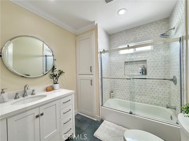 Detail Gallery Image 15 of 63 For 12302 Pomering Rd, Downey,  CA 90242 - 4 Beds | 2 Baths