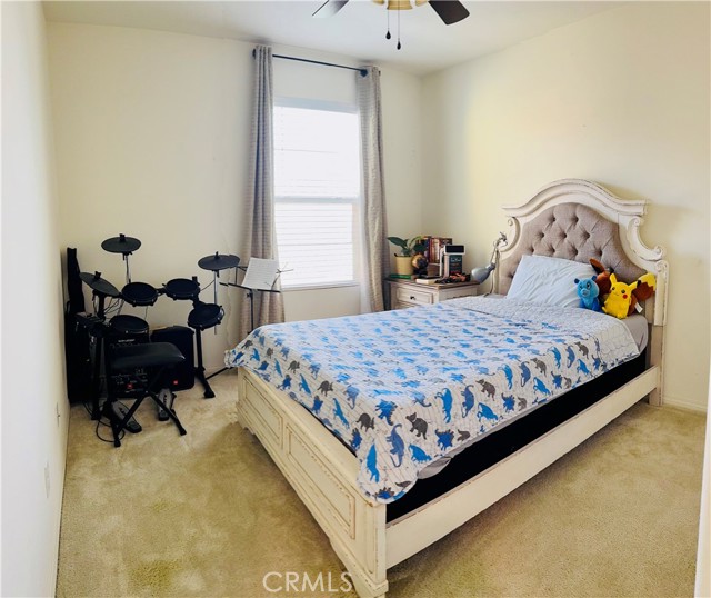 13949 Blossom Way, Eastvale CA: https://media.crmls.org/medias/455b82f9-c180-4a6f-87a1-a198ca9a8f90.jpg