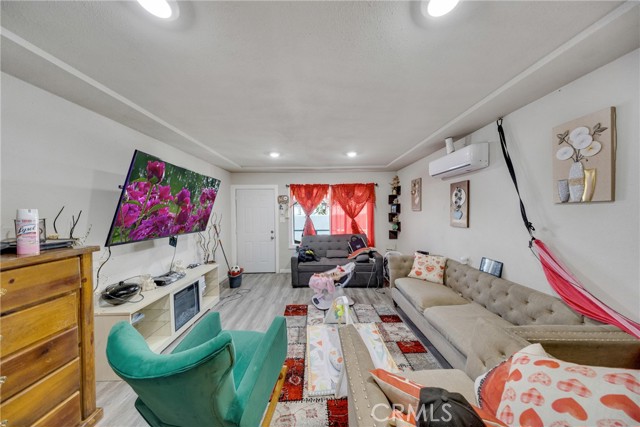 Detail Gallery Image 18 of 32 For 3218 Euclid, Lynwood,  CA 90262 - – Beds | – Baths