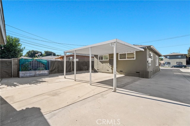 5536 Linden Avenue, Long Beach CA: https://media.crmls.org/medias/455bf2cc-0f04-4023-91da-e291b63500a0.jpg
