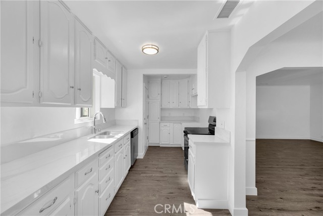 Detail Gallery Image 12 of 37 For 6475 Cerritos, Long Beach,  CA 90805 - 3 Beds | 2 Baths