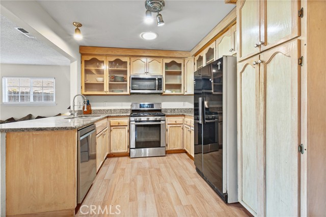 Detail Gallery Image 12 of 40 For 1103 Patricia Ln, Paso Robles,  CA 93446 - 3 Beds | 2 Baths