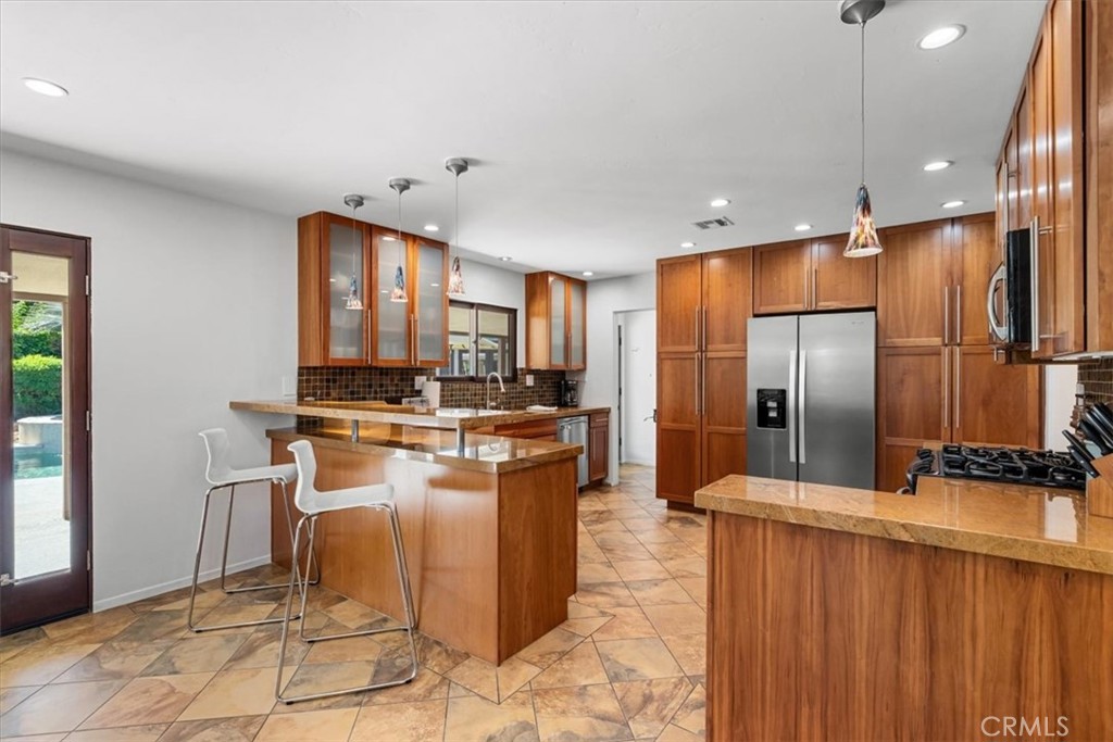 MLS #SR25252227 image #9