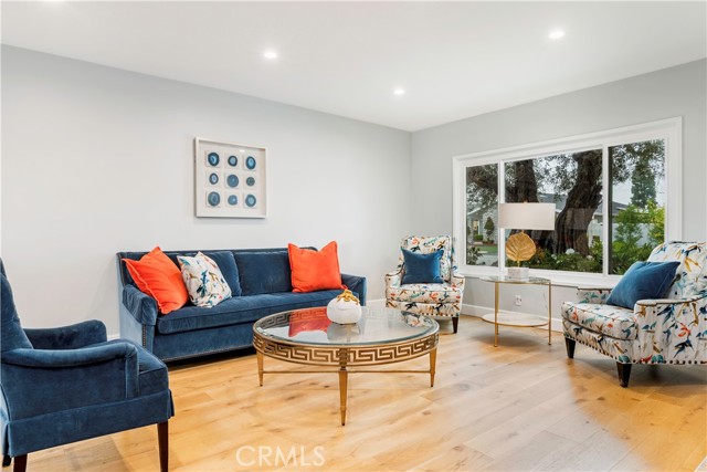 Detail Gallery Image 4 of 37 For 3661 Wisteria, Seal Beach,  CA 90740 - 4 Beds | 3 Baths