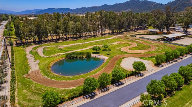 26465 Douglas Avenue, Murrieta CA: https://media.crmls.org/medias/455e8acc-507a-4e5d-9ad6-130aaf5ddb68.jpg