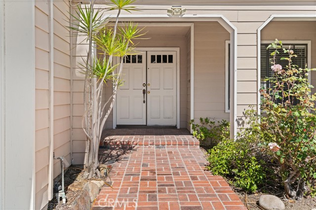 Detail Gallery Image 4 of 52 For 3243 E Meadowridge Rd, Orange,  CA 92867 - 4 Beds | 2/1 Baths