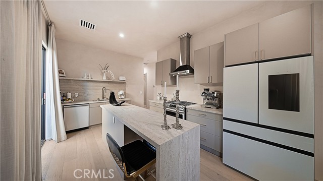 Detail Gallery Image 14 of 45 For 8840 Ashcroft Ave, West Hollywood,  CA 90048 - 3 Beds | 4 Baths