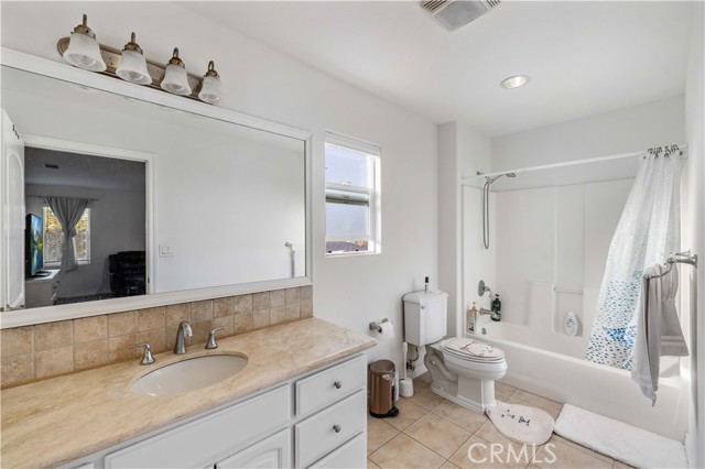 Detail Gallery Image 17 of 28 For 1046 253rd St #B,  Harbor City,  CA 90710 - 3 Beds | 2/1 Baths