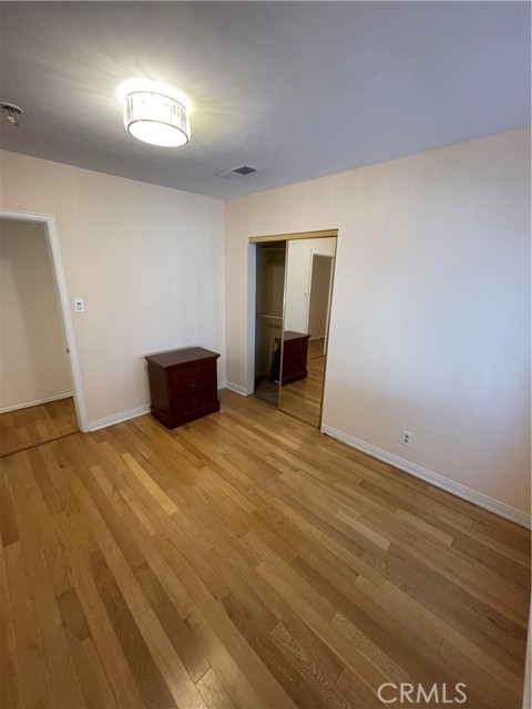 Detail Gallery Image 17 of 28 For 5118 Newcastle Ave, Encino,  CA 91316 - 3 Beds | 2 Baths