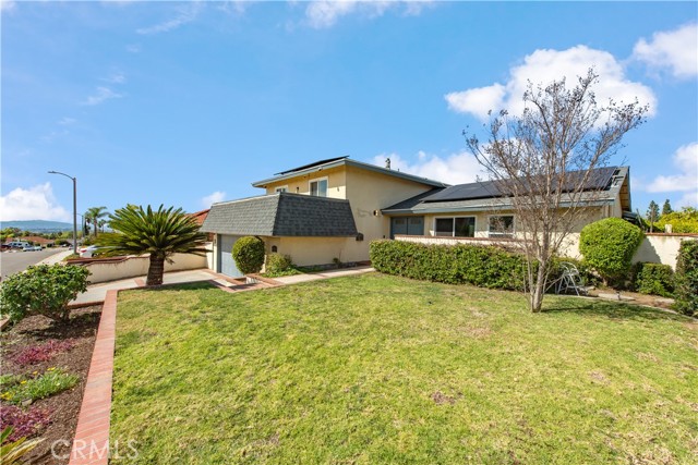 Detail Gallery Image 2 of 16 For 1109 Overlook Ridge, Diamond Bar,  CA 91765 - 3 Beds | 3 Baths