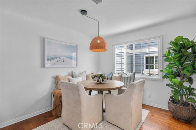 Detail Gallery Image 8 of 20 For 515 S Broadway #B,  Redondo Beach,  CA 90277 - 2 Beds | 2/1 Baths