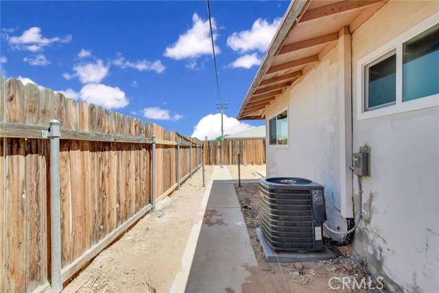 Detail Gallery Image 14 of 14 For 13388 Mohawk Rd, Apple Valley,  CA 92308 - 3 Beds | 2 Baths