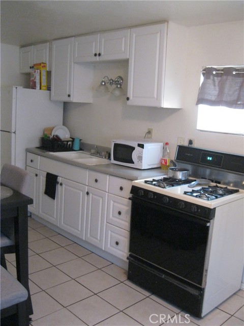 7722 Lankershim Avenue #3, Highland, CA, 92346 7722 Lankershim Avenue #3, Highland, CA, 92346