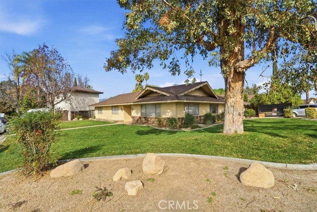 Detail Gallery Image 2 of 46 For 11441 Hillcrest, Loma Linda,  CA 92354 - 3 Beds | 2 Baths