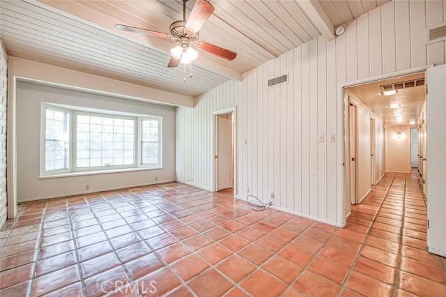6641 N Van Ness Boulevard, Fresno CA: https://media.crmls.org/medias/45628ce3-604d-4a9f-9658-752125220da7.jpg