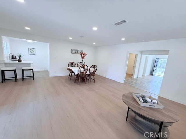 2690 Senasac Avenue, Long Beach CA: https://media.crmls.org/medias/45628f1e-d1db-45b7-bbb8-4fb2f173702f.jpg