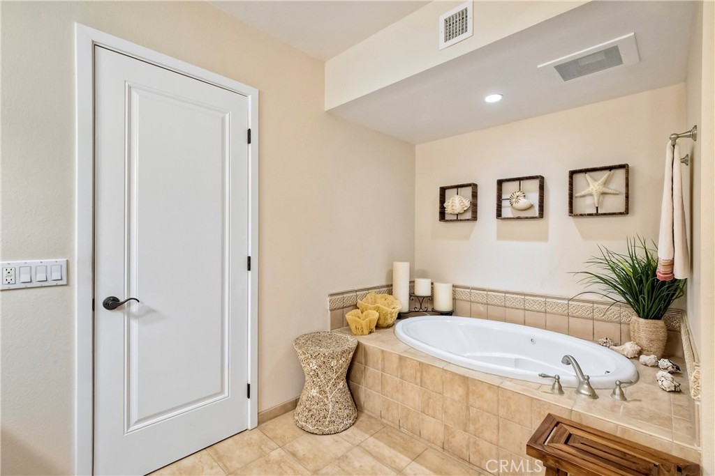 543 Laguna Drive - photo 19