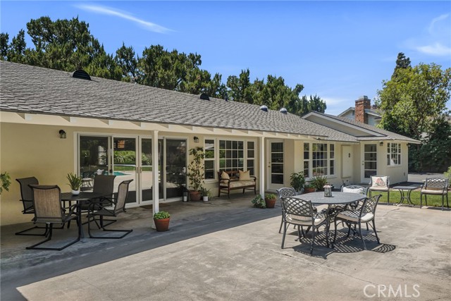 Detail Gallery Image 14 of 50 For 19439 Mayall St, Northridge,  CA 91324 - 4 Beds | 4 Baths