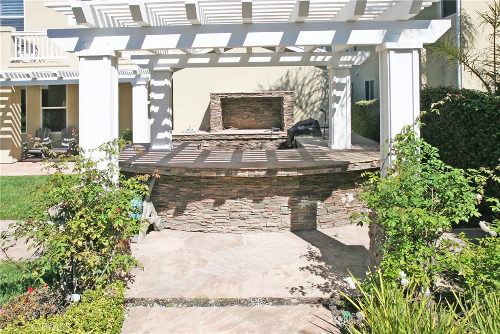 MLS #OC25175957 img 4