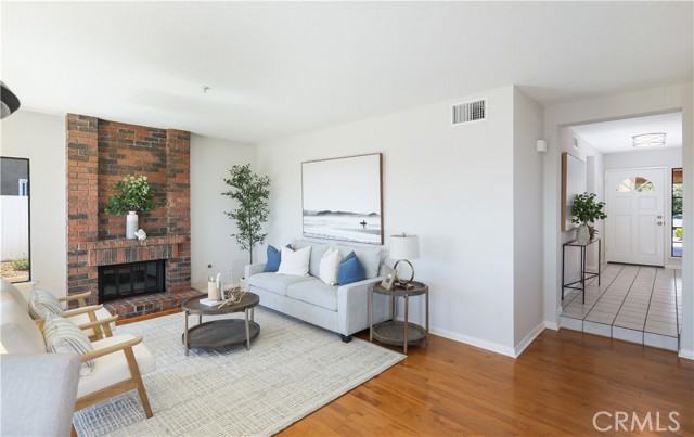 2245 Avenida Oliva, San Clemente CA: https://media.crmls.org/medias/4565ed54-e257-4cf0-8857-69c01810517d.jpg