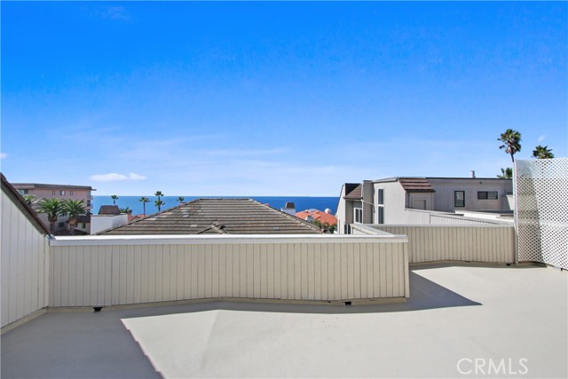 Roof top deck balcony